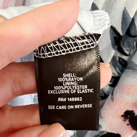 TORRID  Mini Gauze Blue Floral Print Cold Shoulder Skater Dress Size 2 18/20 - Picture 12 of 16